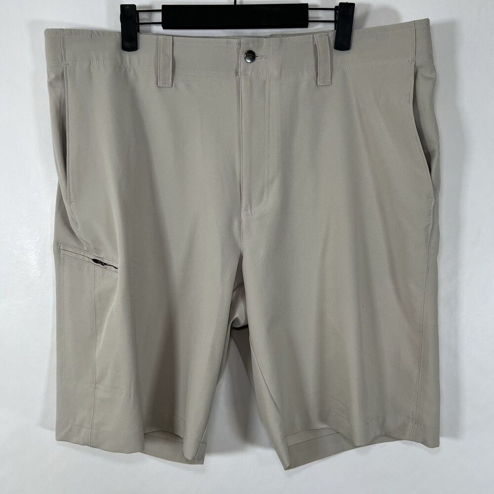 Callaway Golf Shorts Mens Size 38 Light Beige Zipper Cargo Pocket Performance